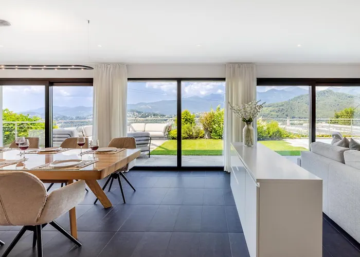 Villa Girandola With Private, Heated Pool