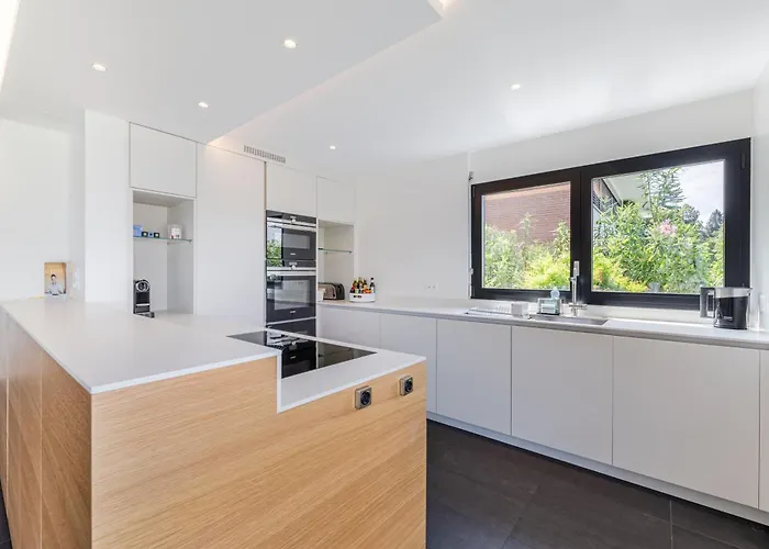 Girandola With Private, Heated Pool Lugano