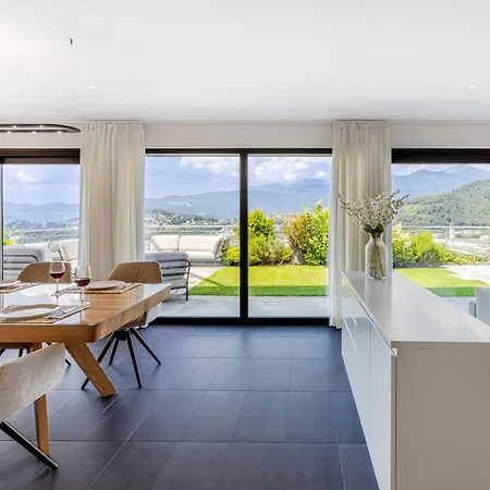 Villa Girandola With Private, Heated Pool