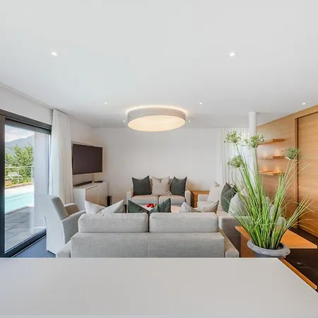 Girandola With Private, Heated Pool Lugano