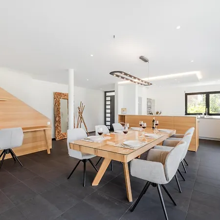 Villa Girandola With Private, Heated Pool Lugano