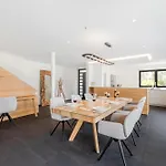 Villa Girandola With Private, Heated Pool Lugano